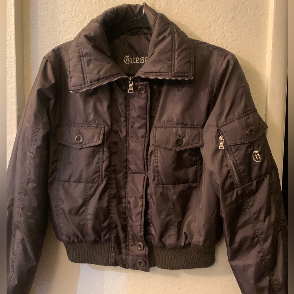 Guess Medium Dark Cargo Y2K Style Embroidered Zip Up Collared Puffer Jacket